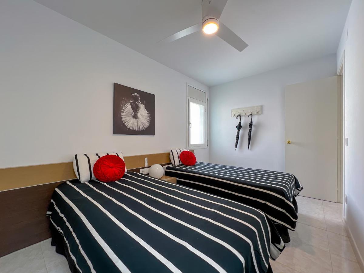 Vivalidays Yolanda Apartment Calella Exterior photo